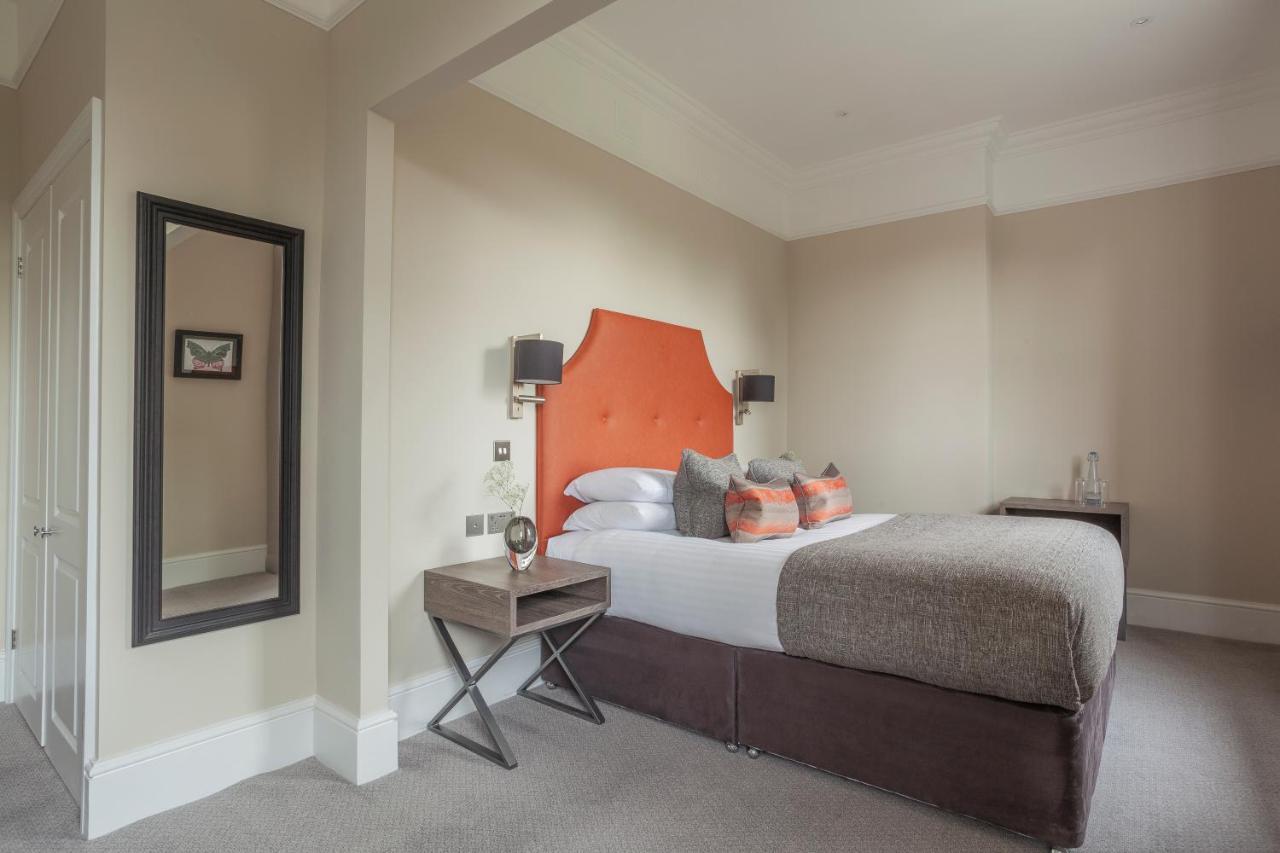 Oatlands Park Hotel Weybridge Exteriér fotografie
