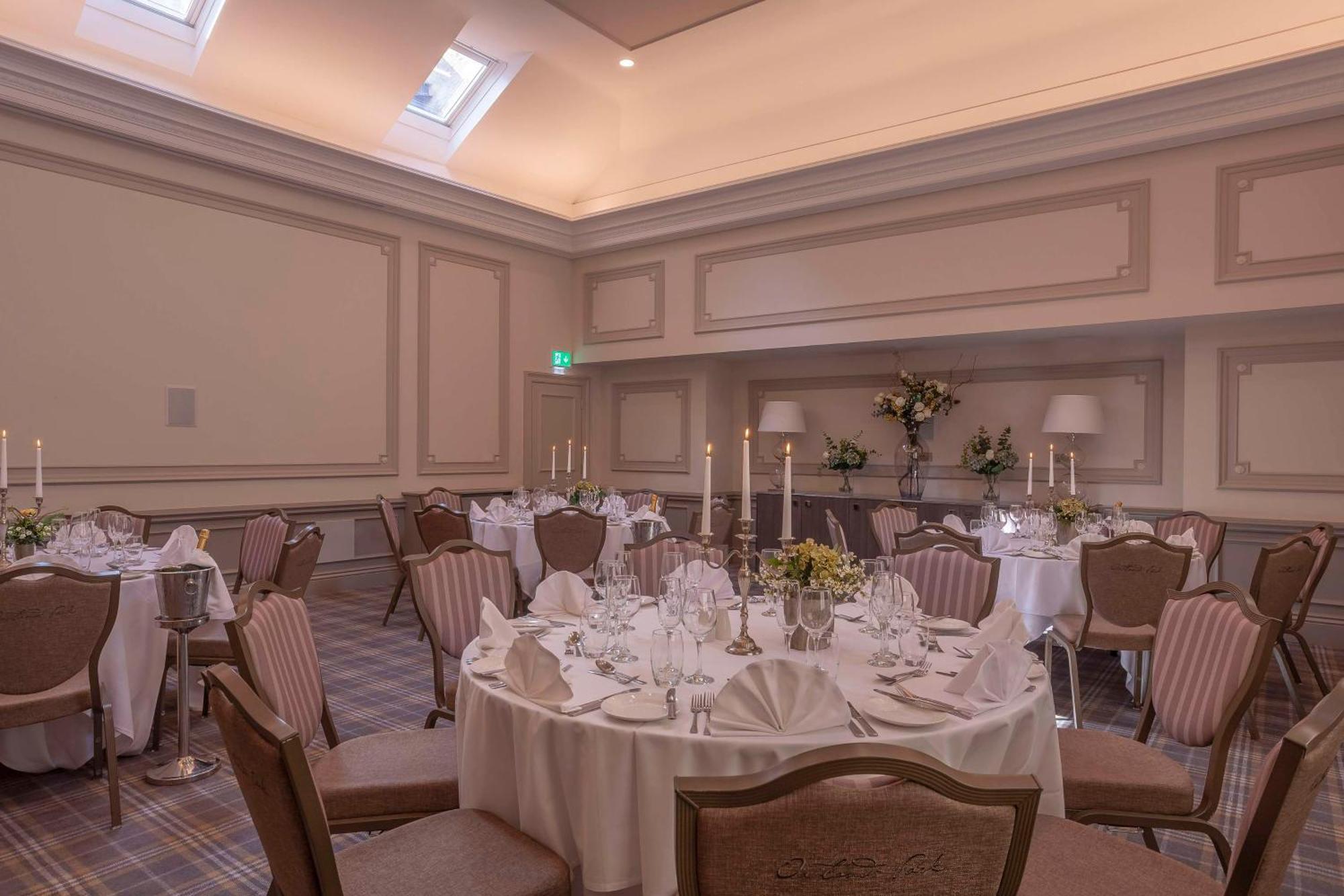 Oatlands Park Hotel Weybridge Exteriér fotografie